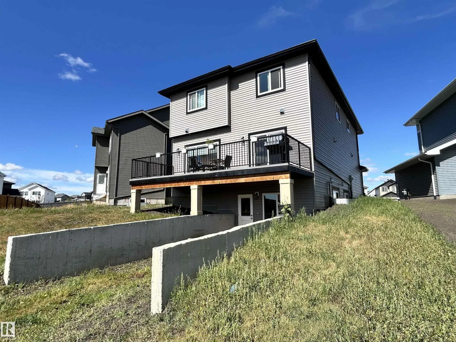 4509 170A AV NW