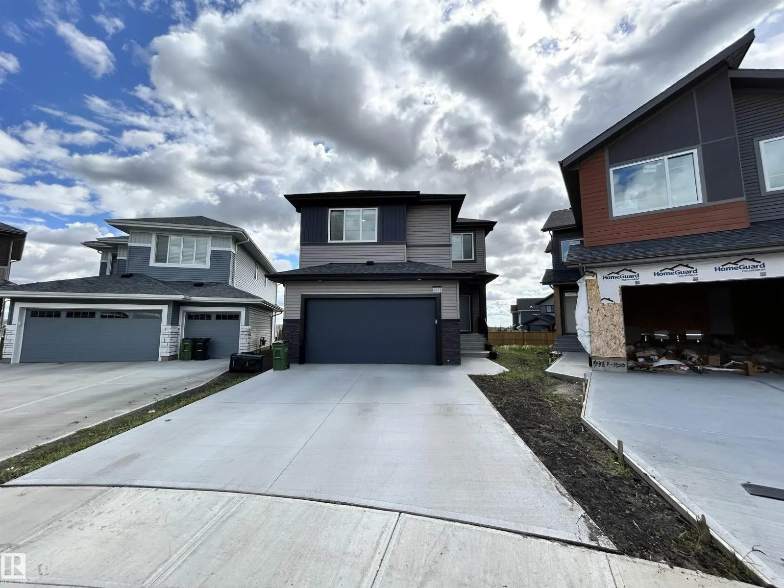 4509 170A AV NW