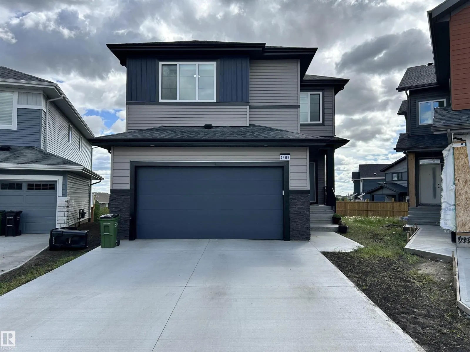 4509 170A AV NW