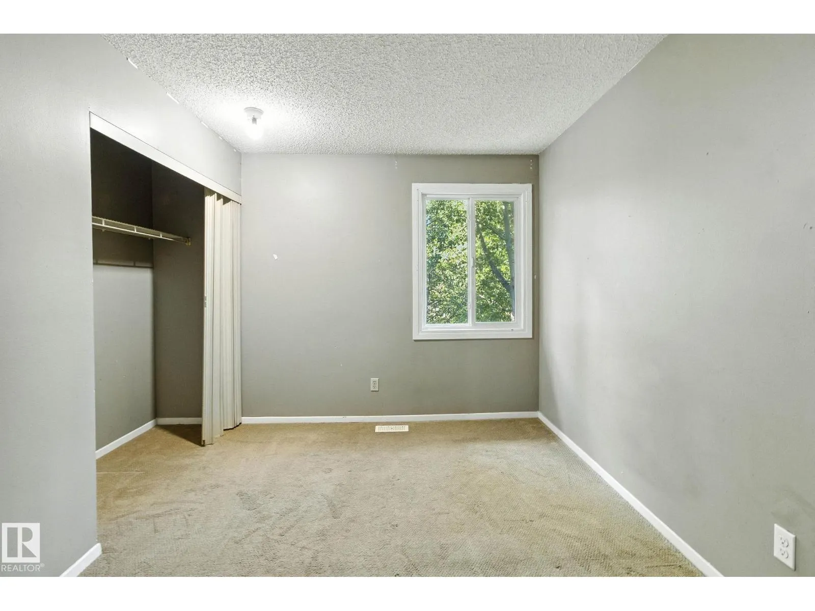 #9 1415 62 ST NW