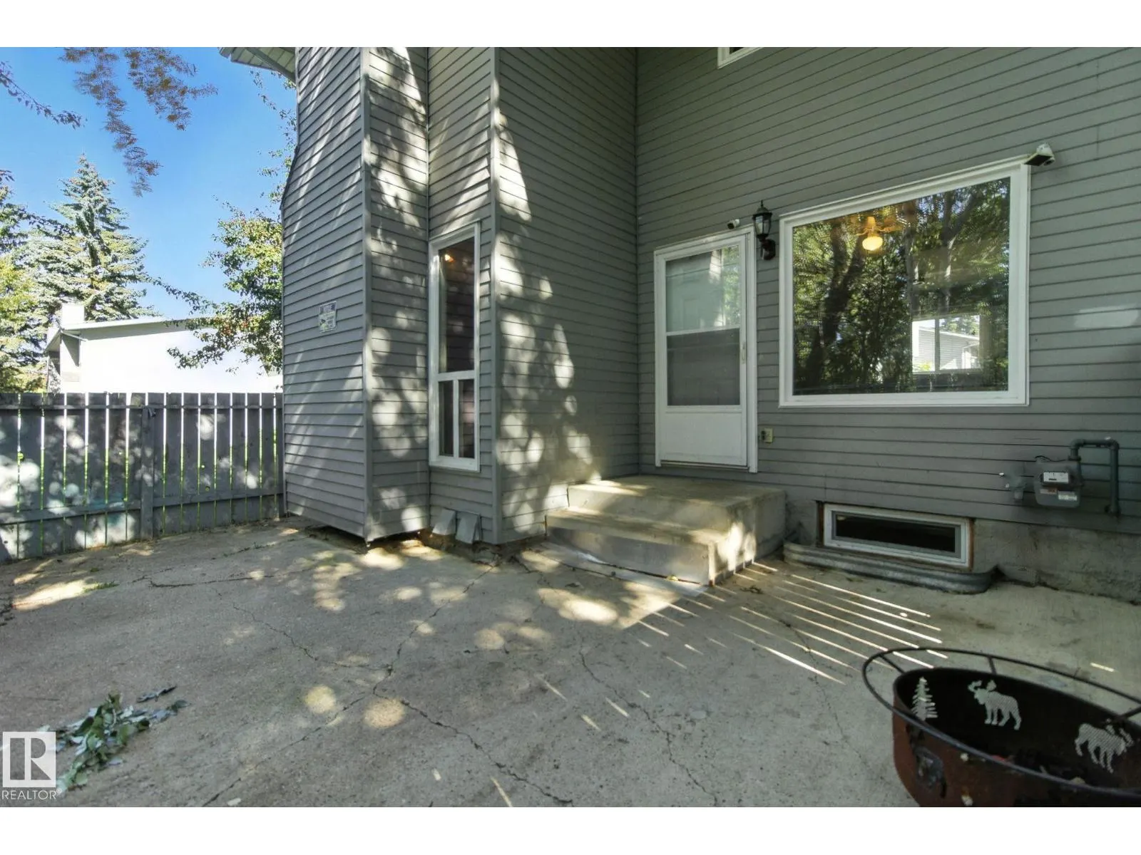 #9 1415 62 ST NW