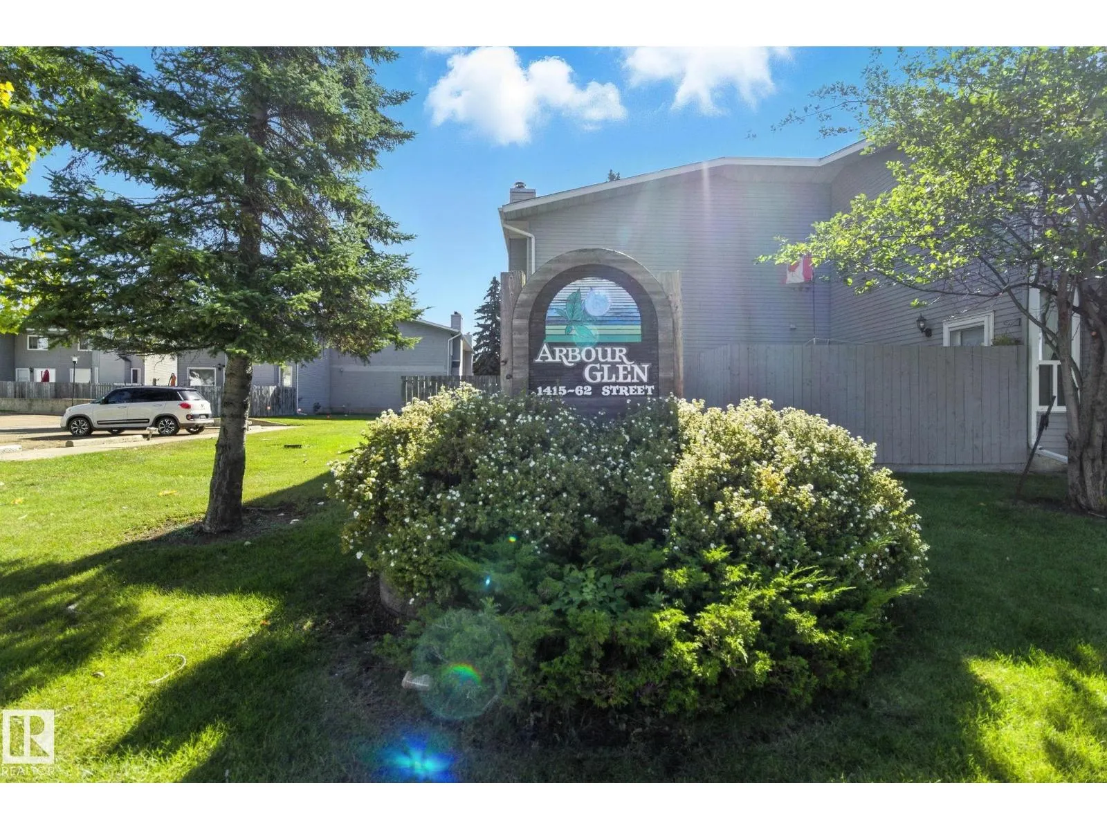 #9 1415 62 ST NW
