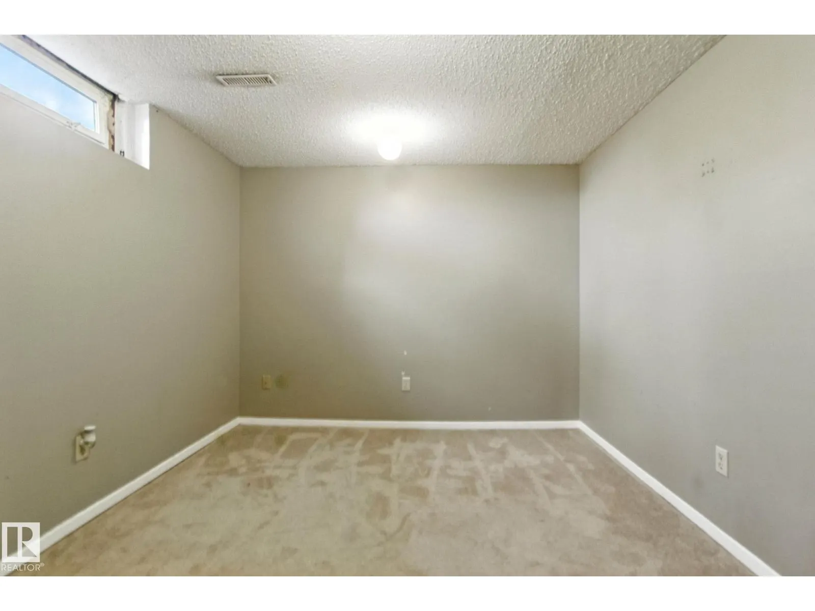 #9 1415 62 ST NW