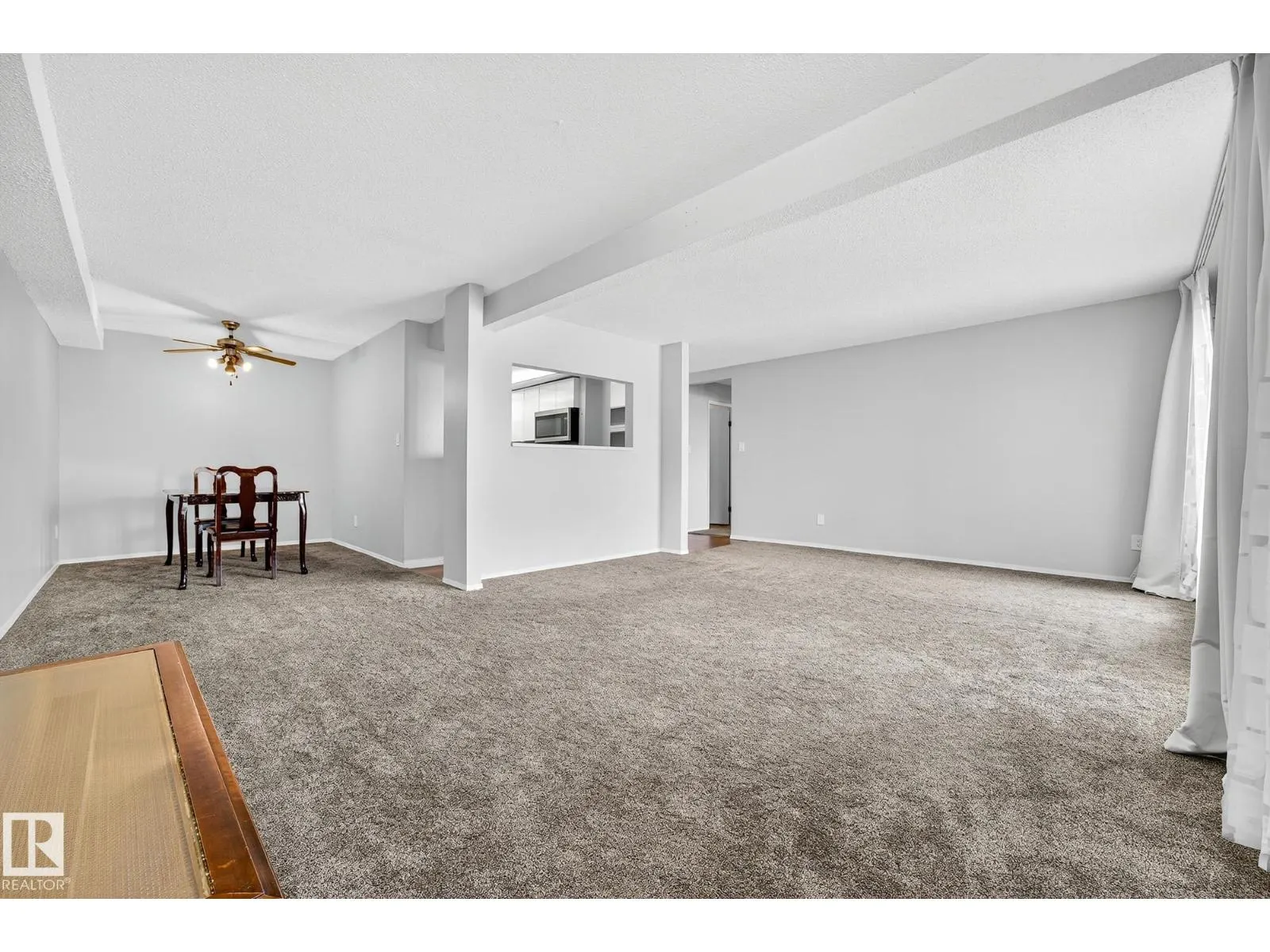 #305 4404 122 ST NW