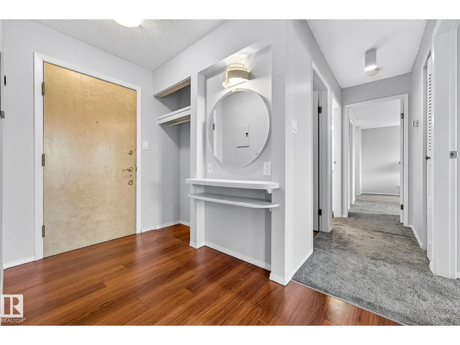 #305 4404 122 ST NW