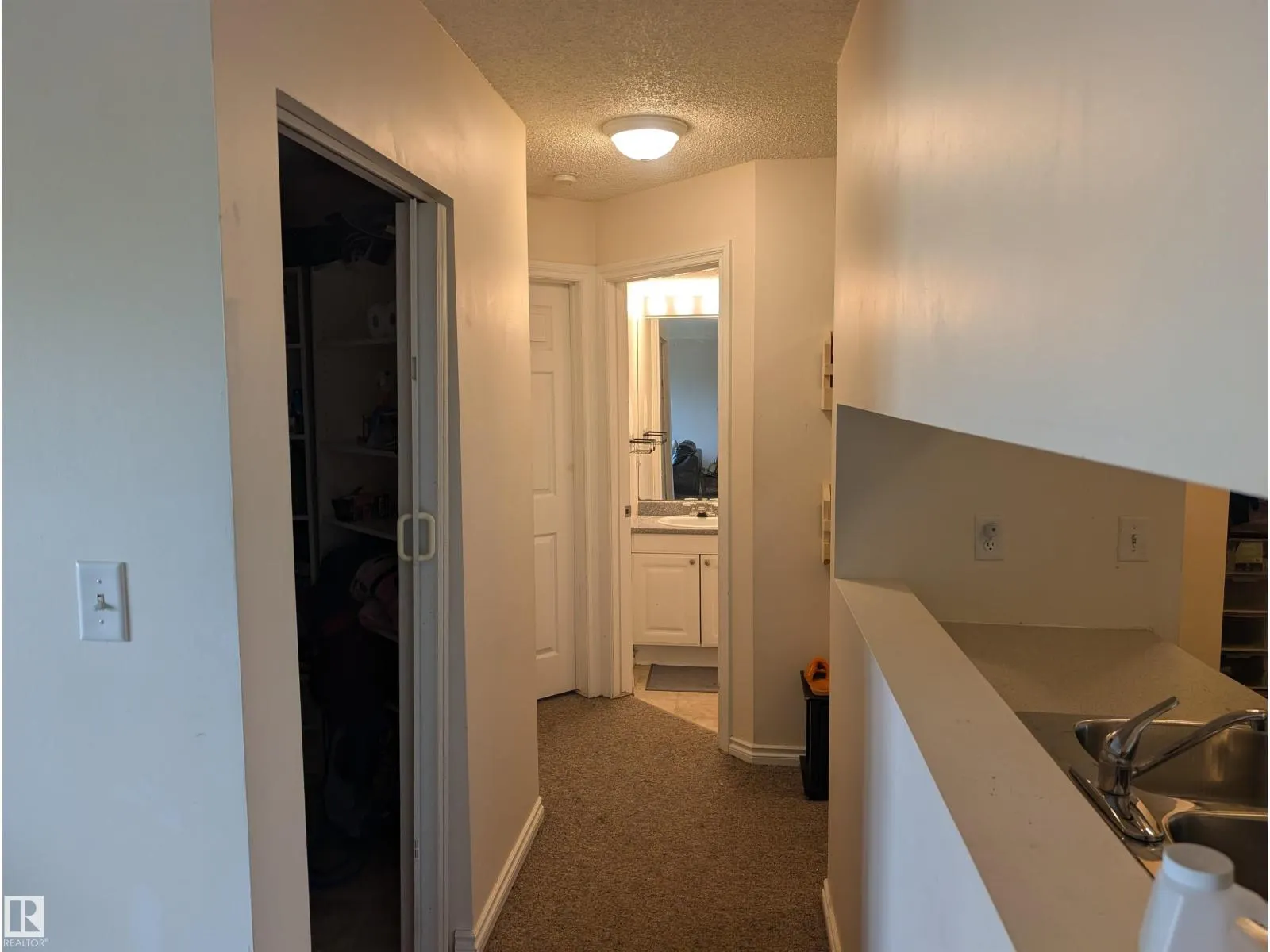 #110 5065 31 AV NW NW