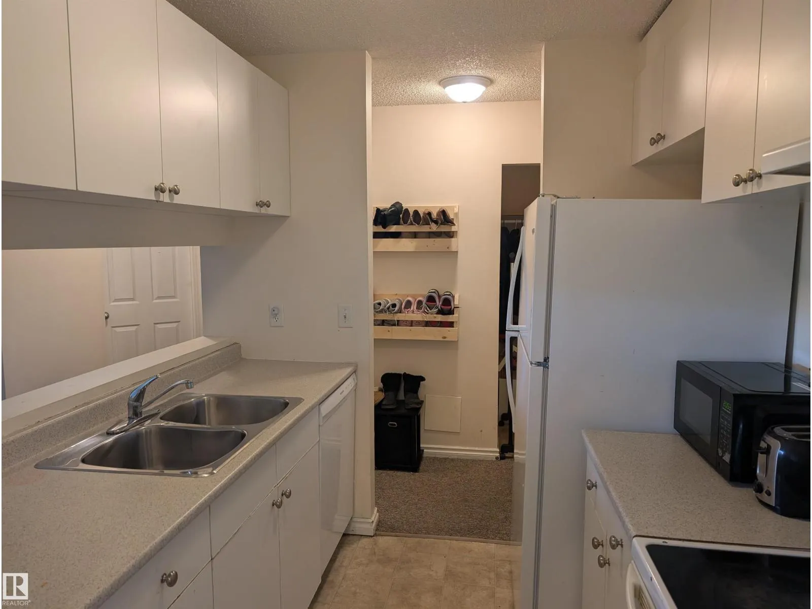 #110 5065 31 AV NW NW