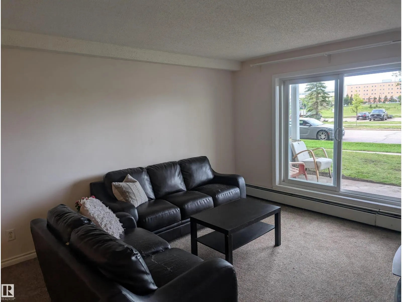 #110 5065 31 AV NW NW