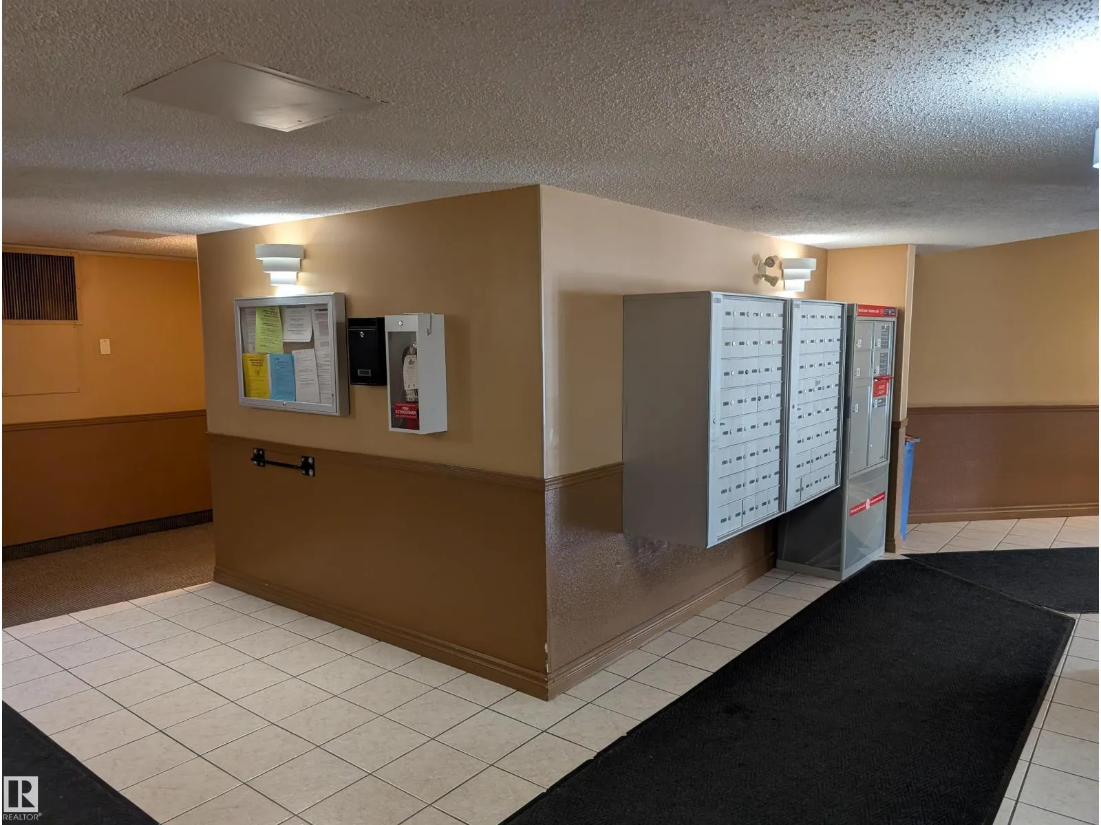 #110 5065 31 AV NW NW