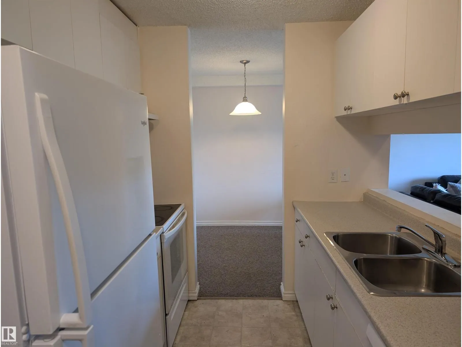 #110 5065 31 AV NW NW