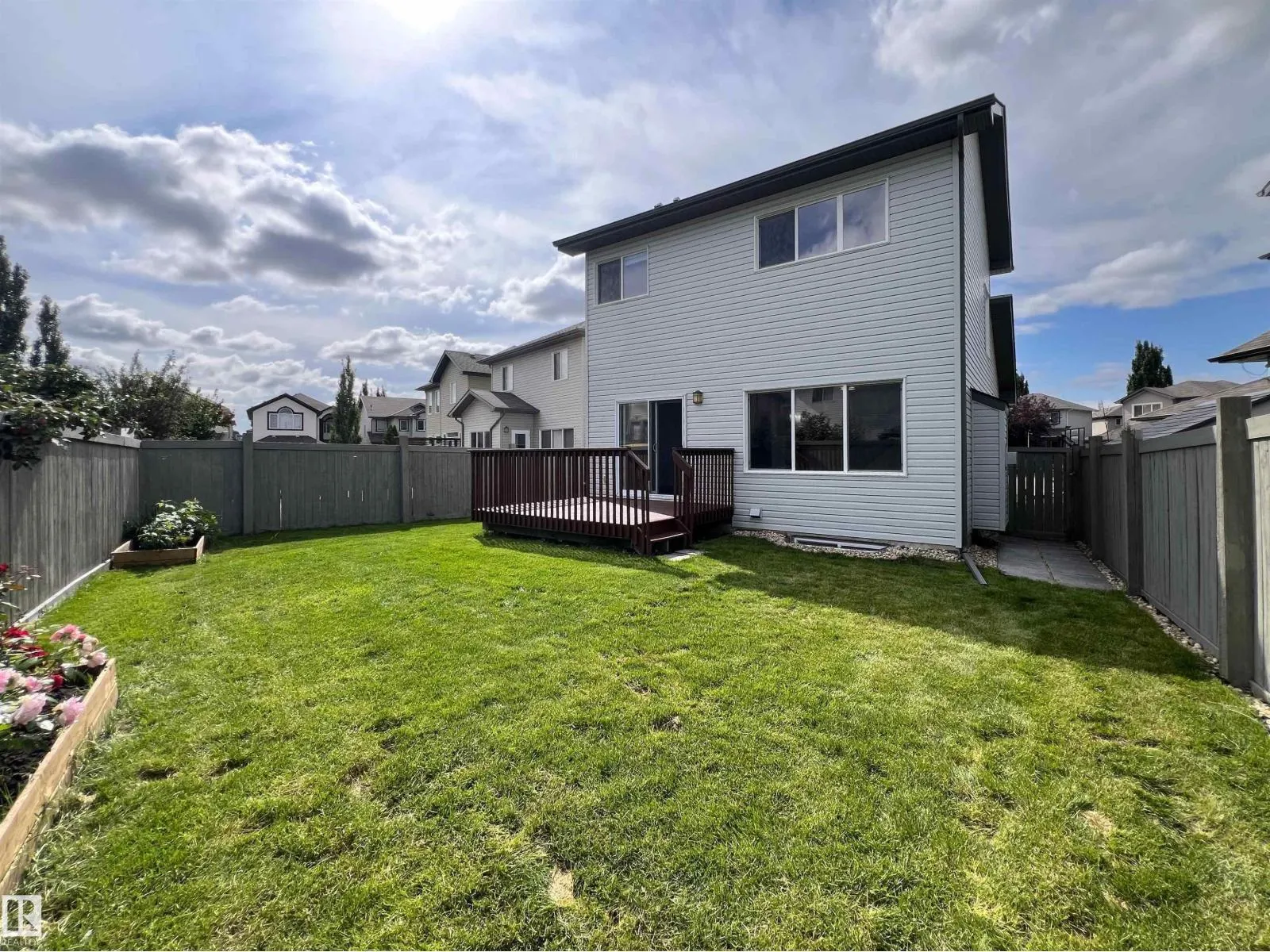 11528 16 AV SW