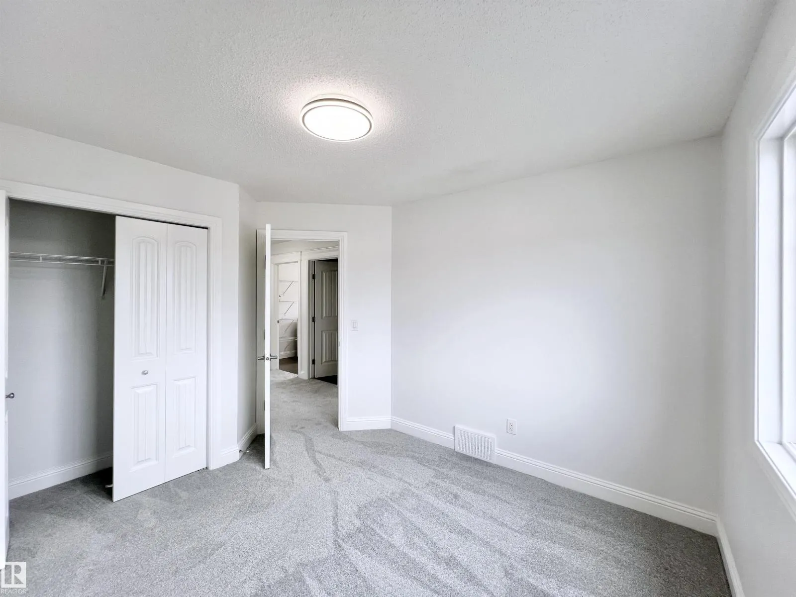 11528 16 AV SW