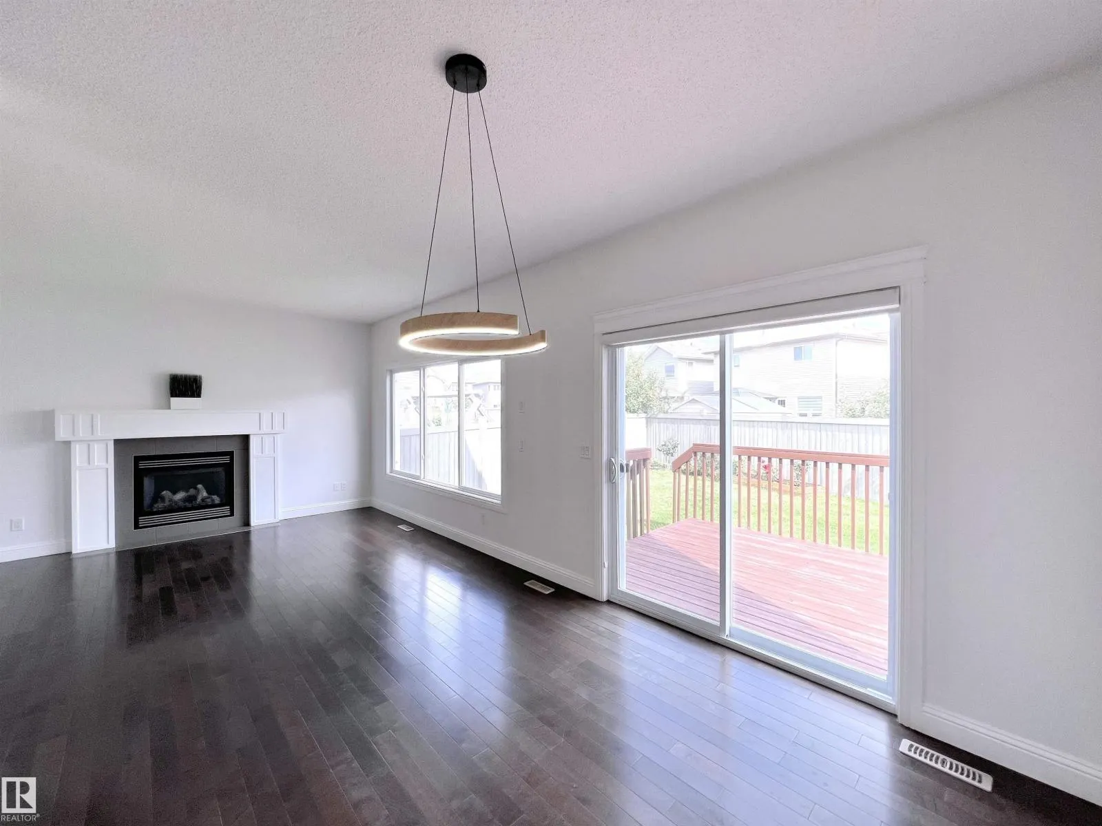 11528 16 AV SW