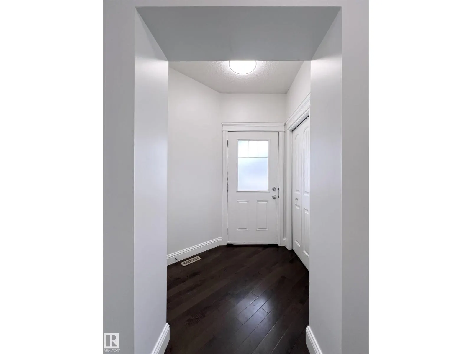 11528 16 AV SW