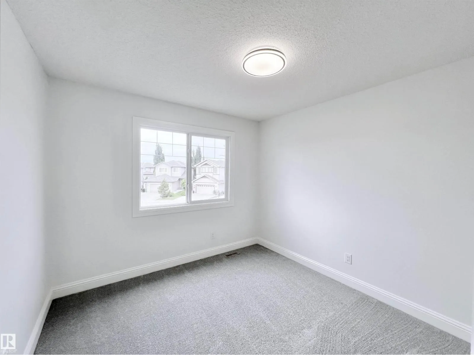 11528 16 AV SW