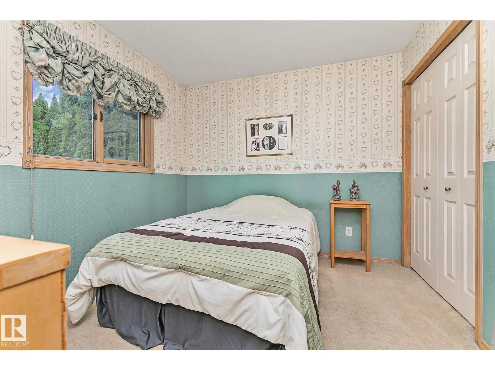44 CHARLTON RD