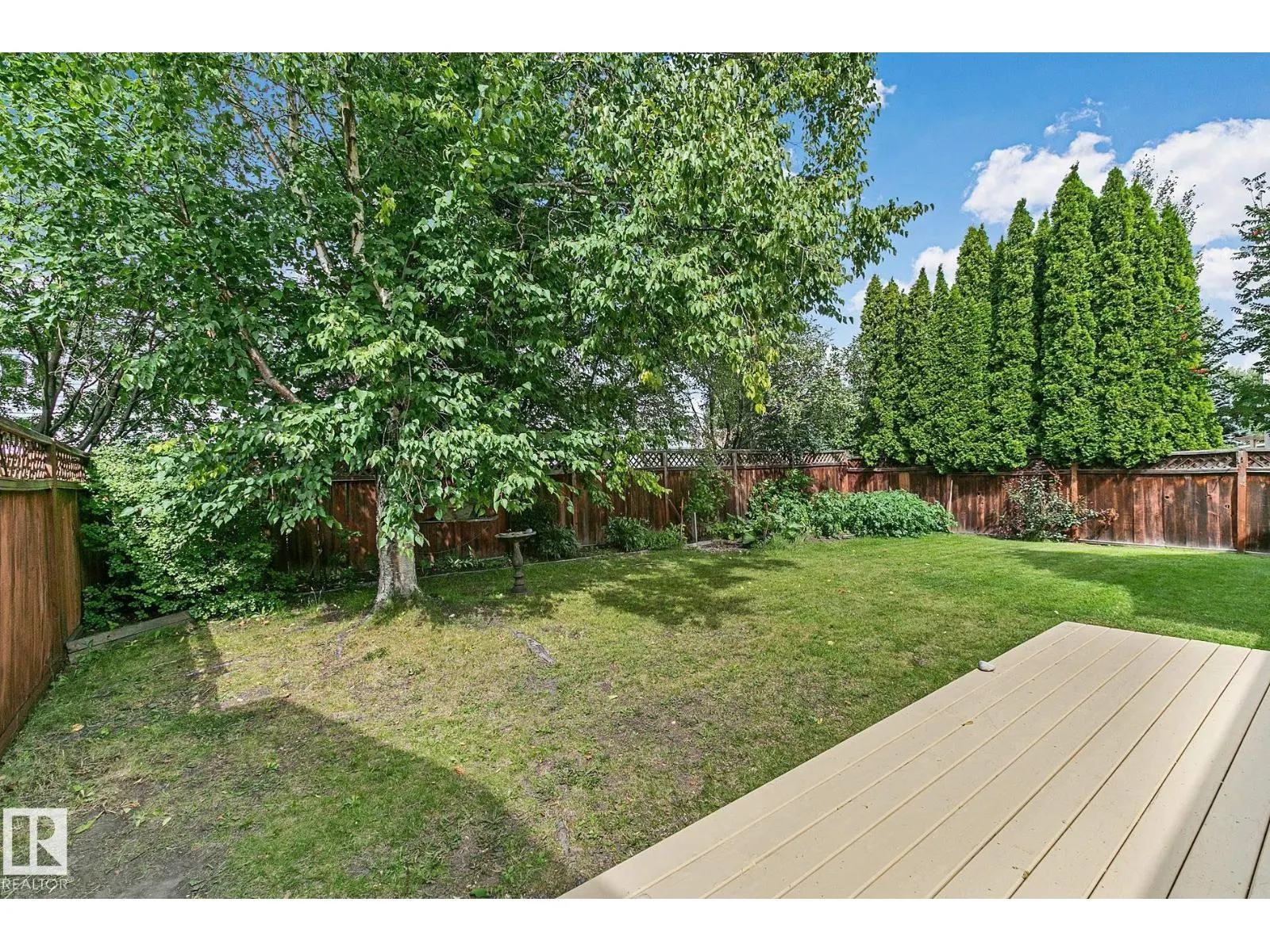 44 CHARLTON RD