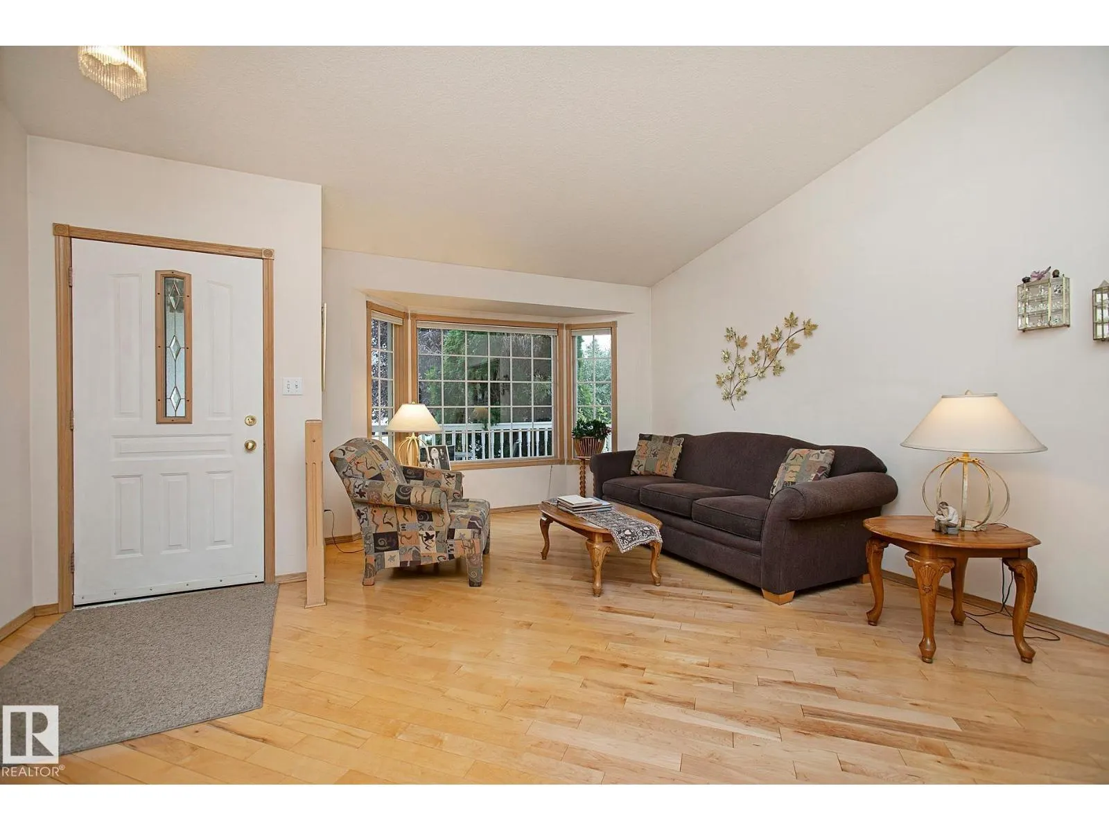 44 CHARLTON RD