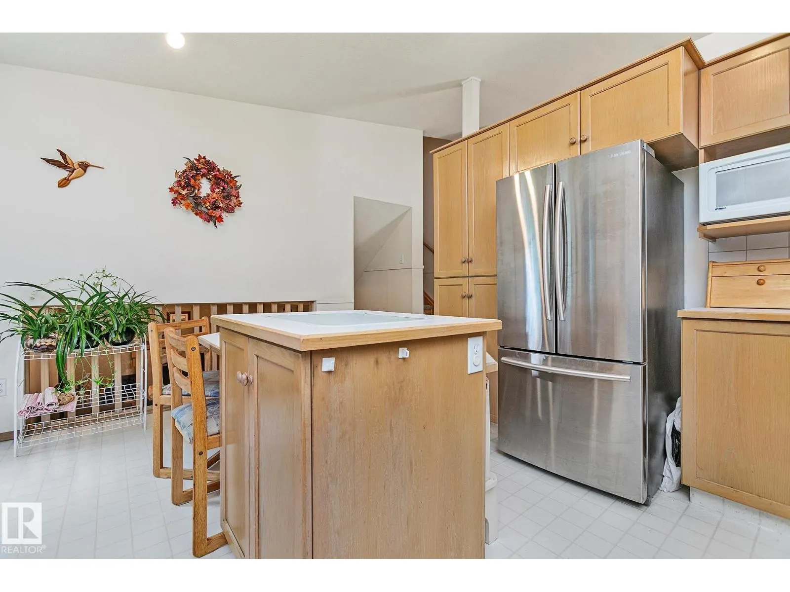 44 CHARLTON RD