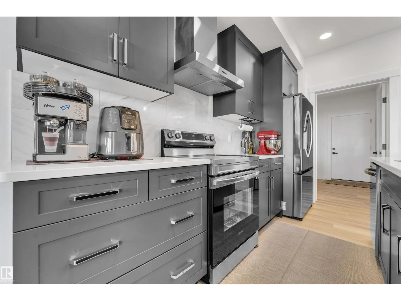 2134 14A AV NW