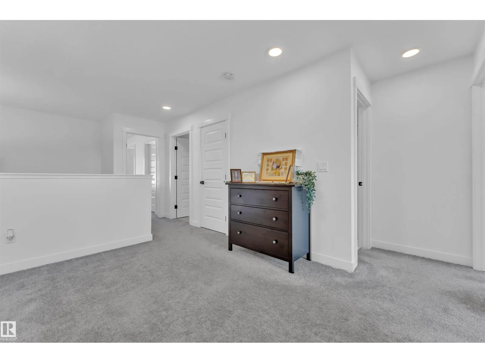 2134 14A AV NW