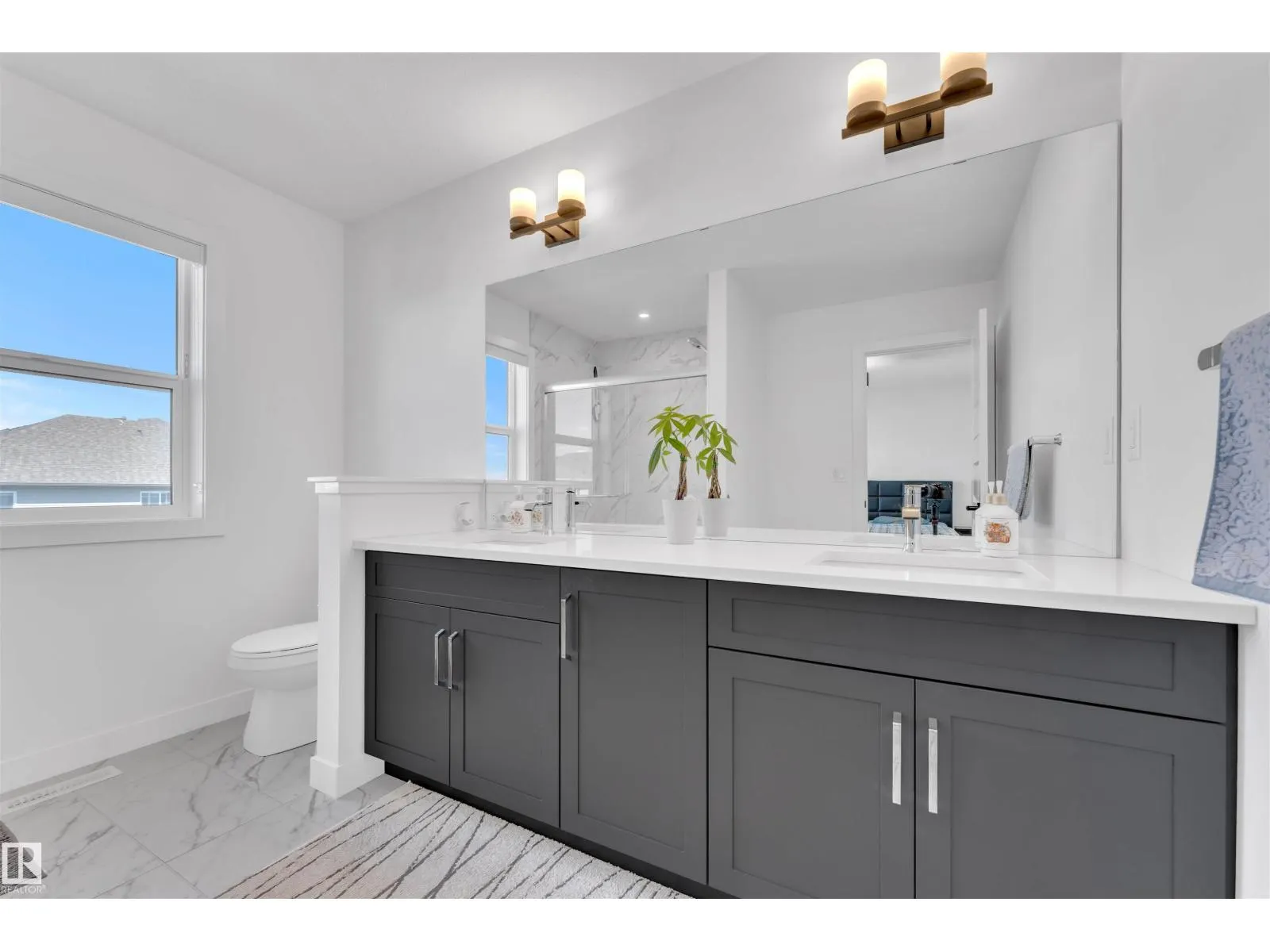 2134 14A AV NW