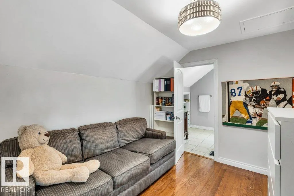 13824 110A AV NW NW