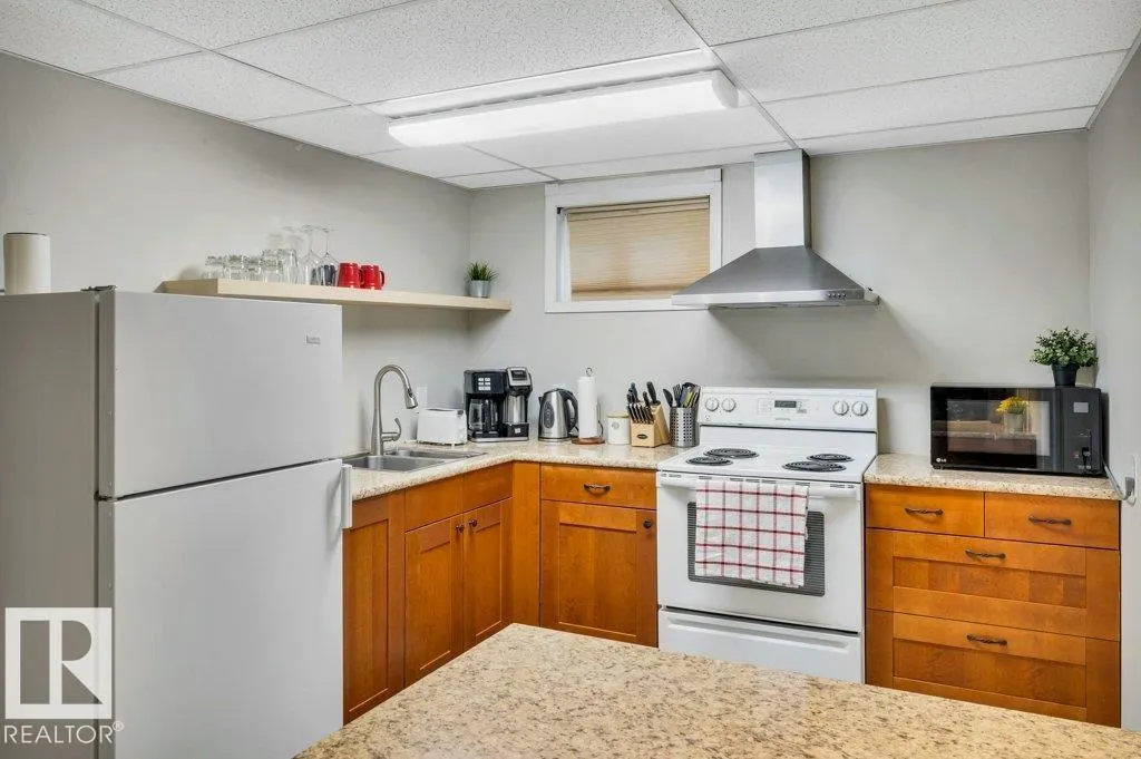 13824 110A AV NW NW