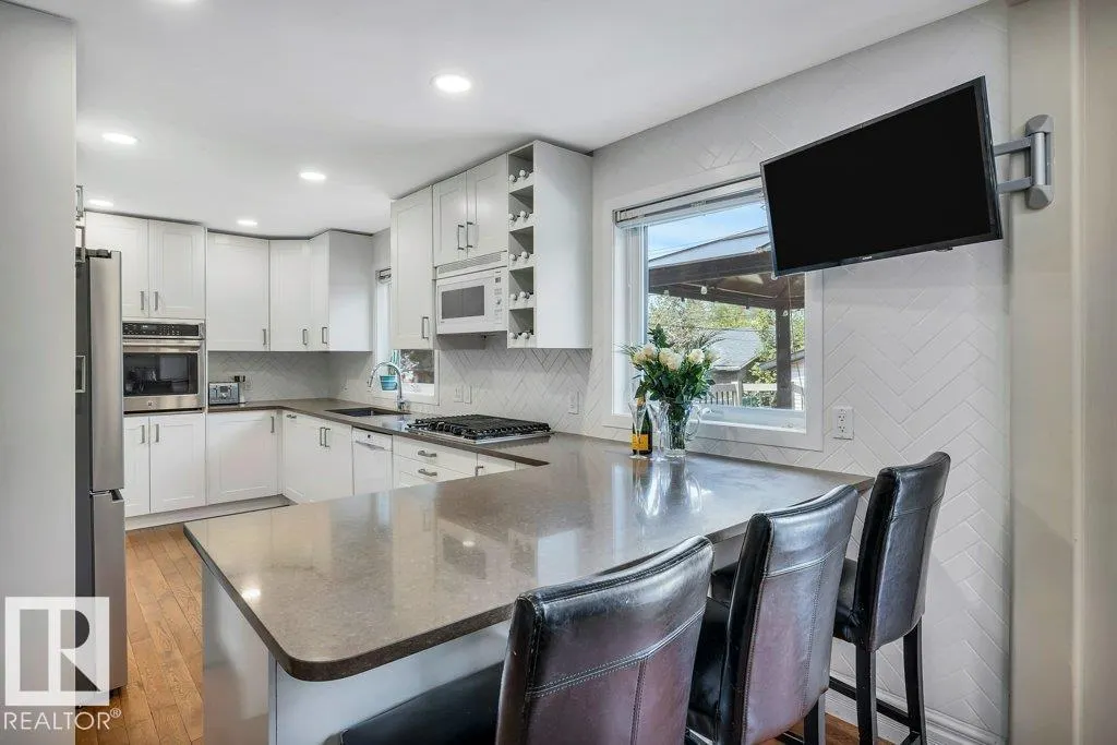 13824 110A AV NW NW