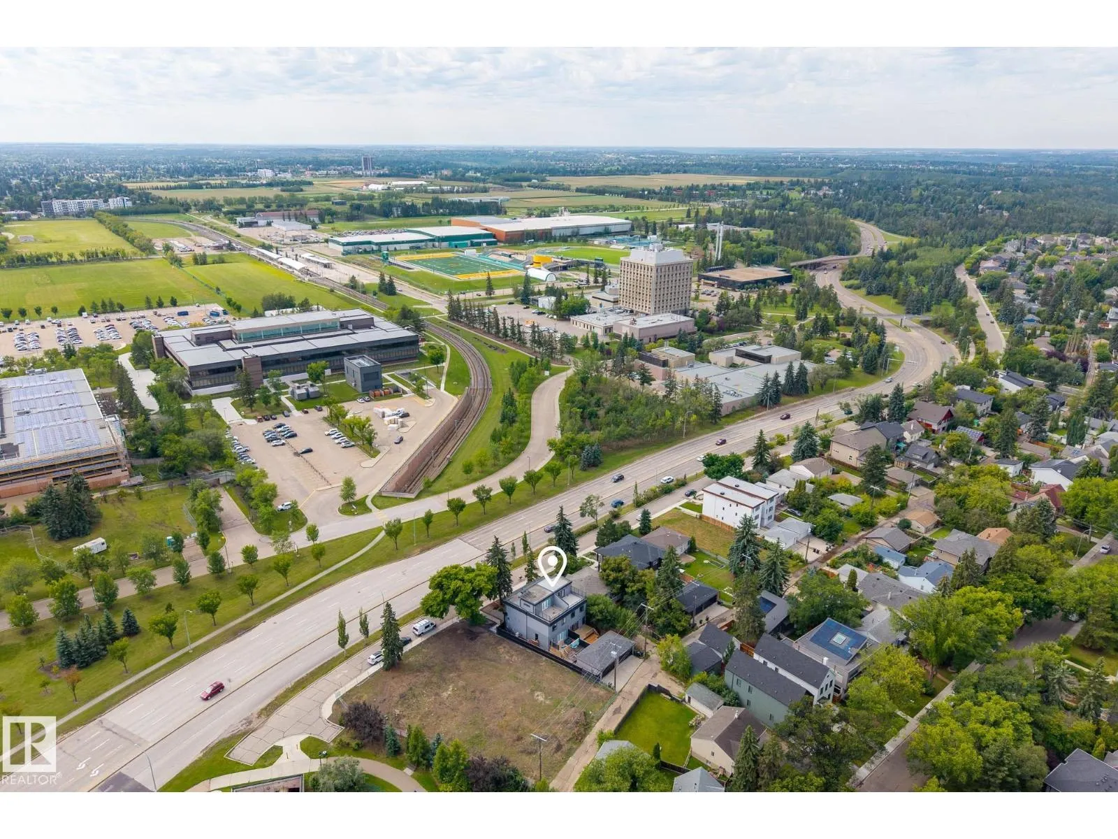 11426 71 AV NW