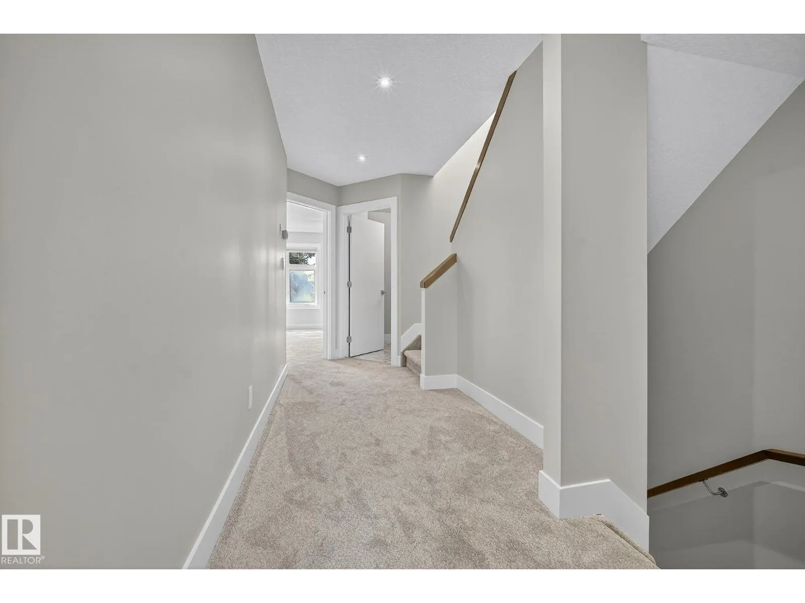 11426 71 AV NW