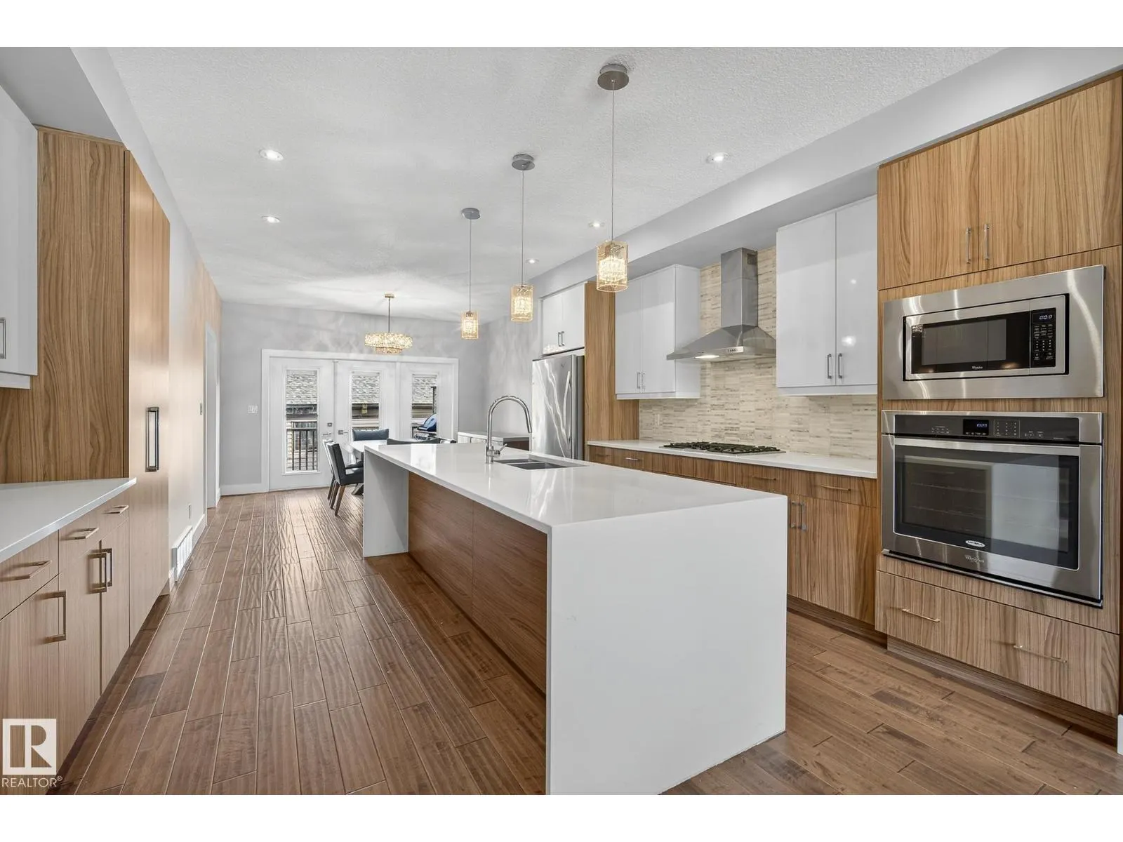 11426 71 AV NW