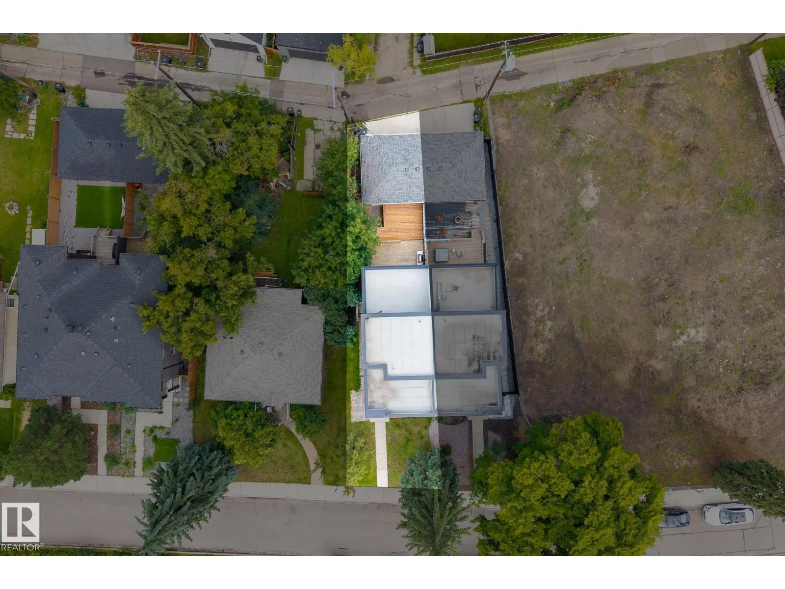 11426 71 AV NW