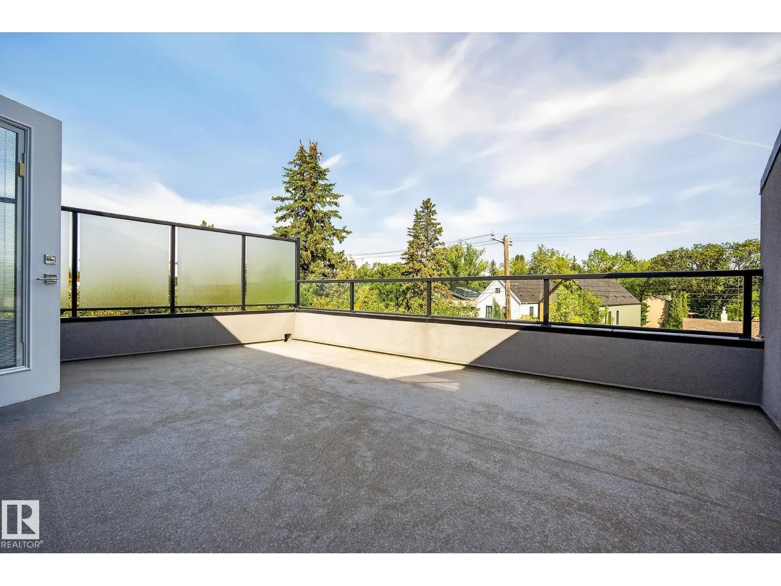 11426 71 AV NW