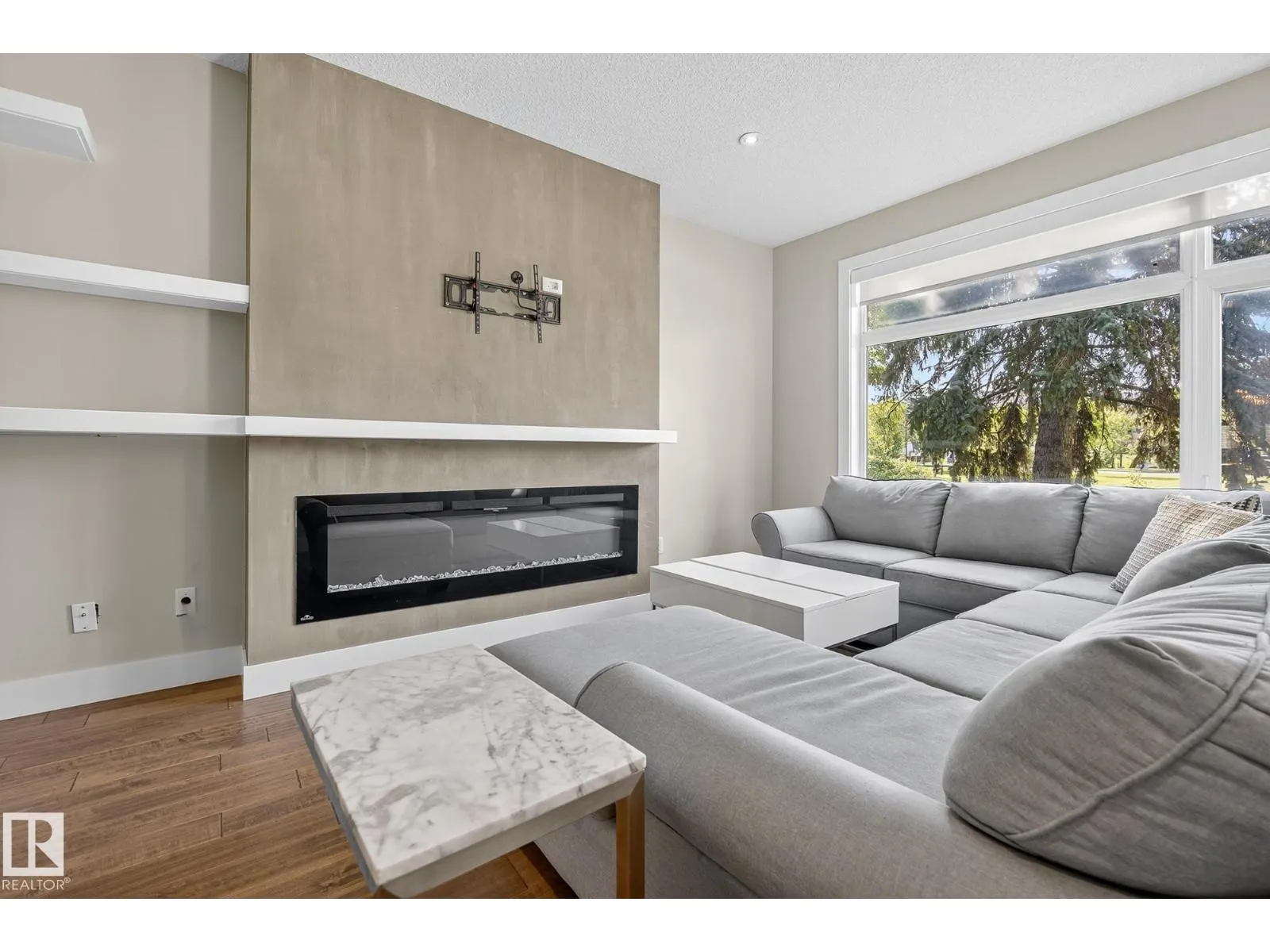 11426 71 AV NW