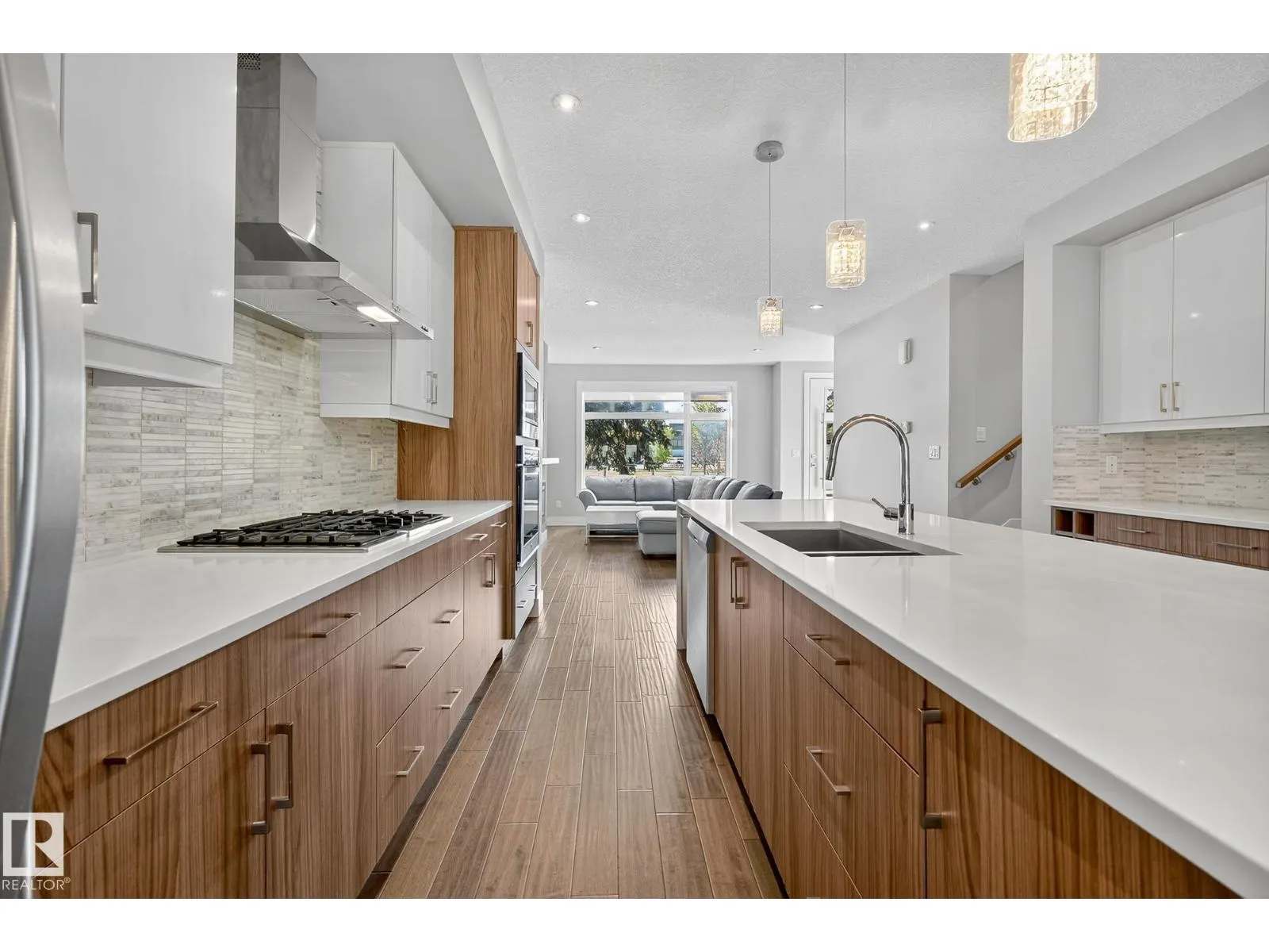 11426 71 AV NW