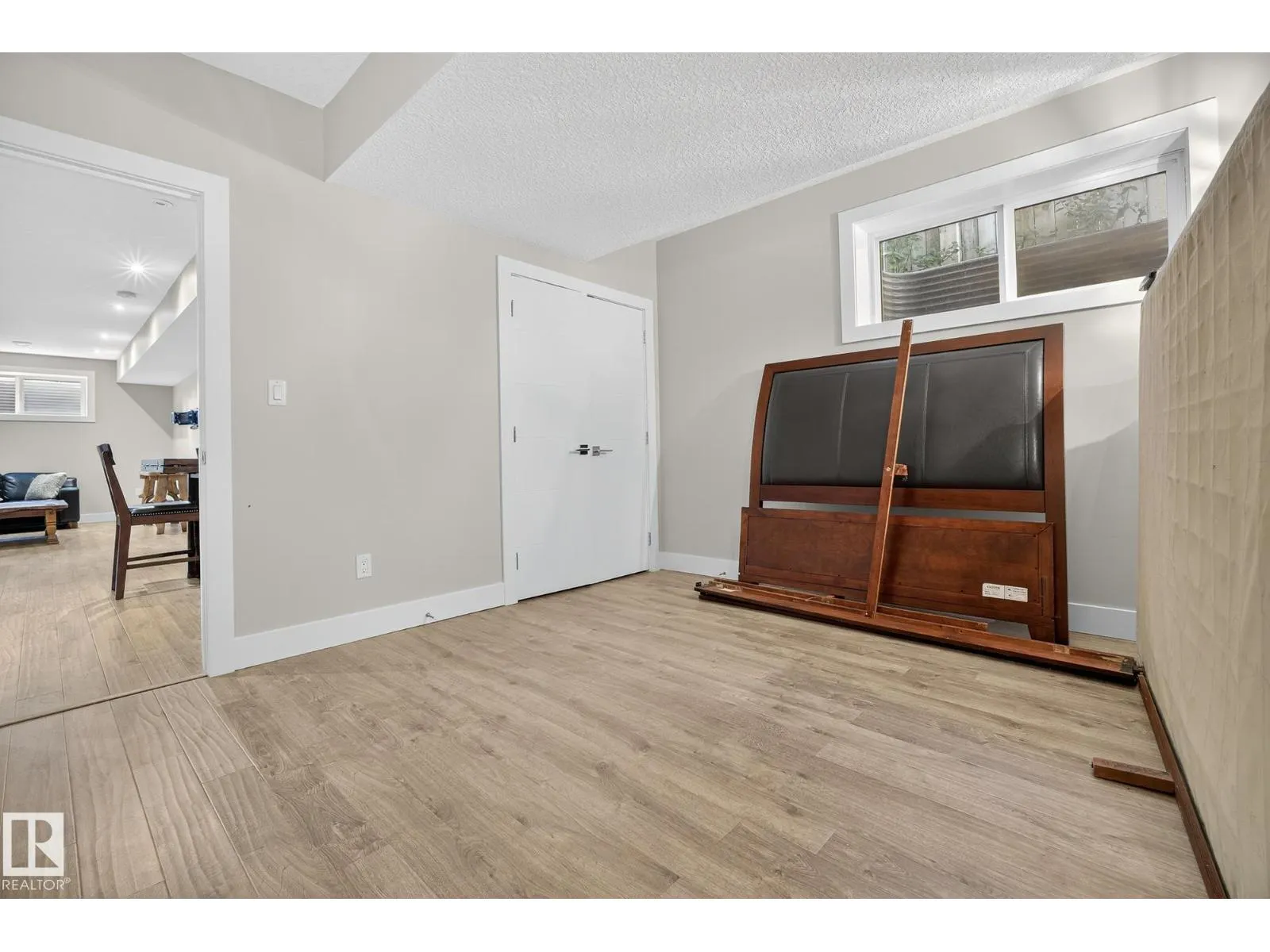 11426 71 AV NW