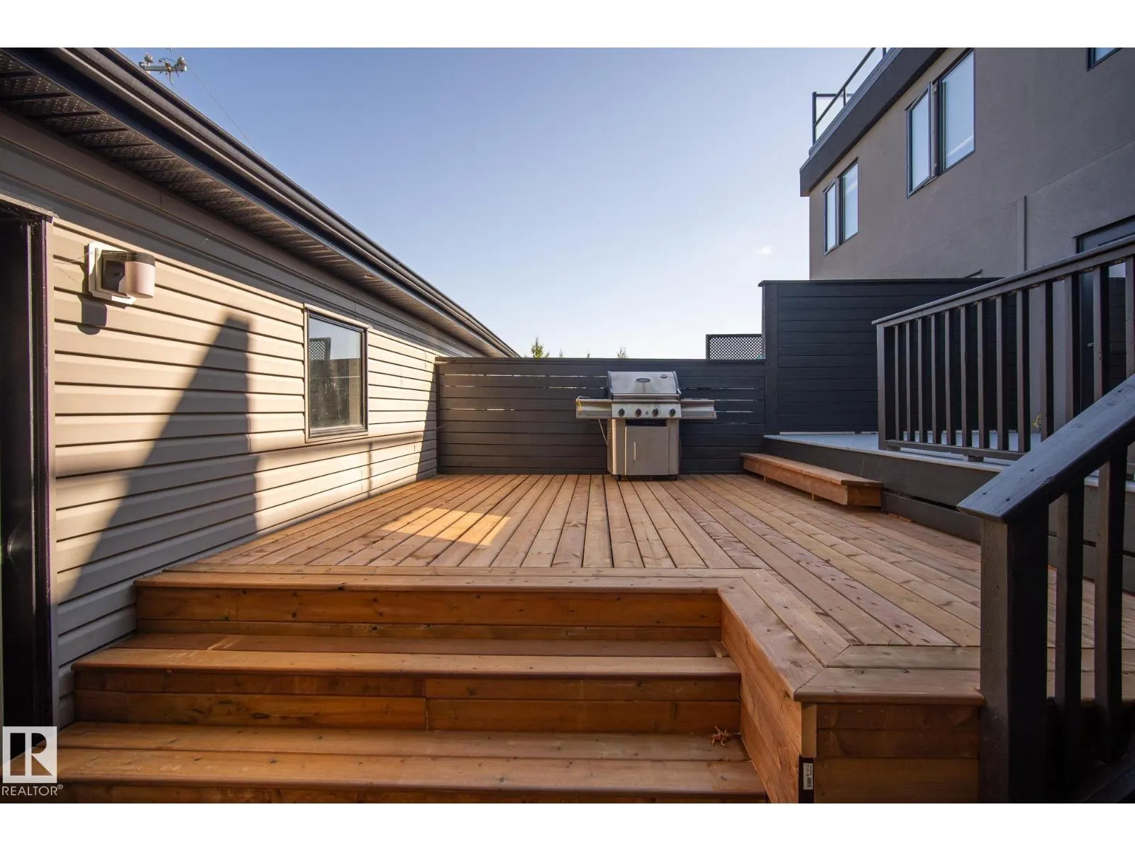 11426 71 AV NW