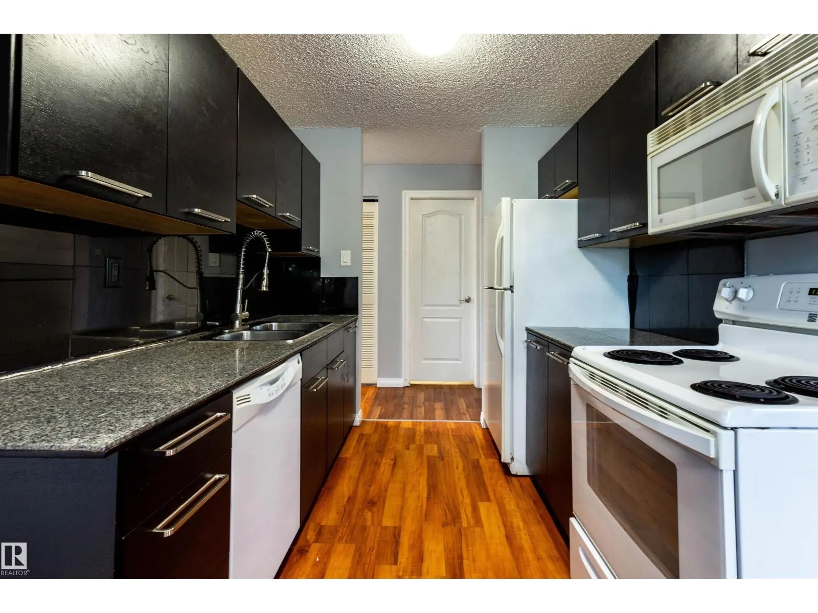 #202 10740 105 ST NW