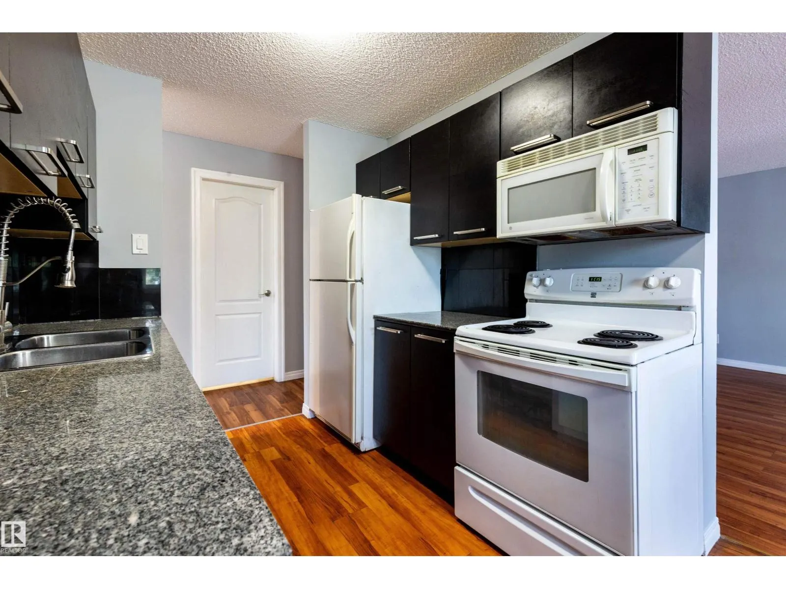 #202 10740 105 ST NW