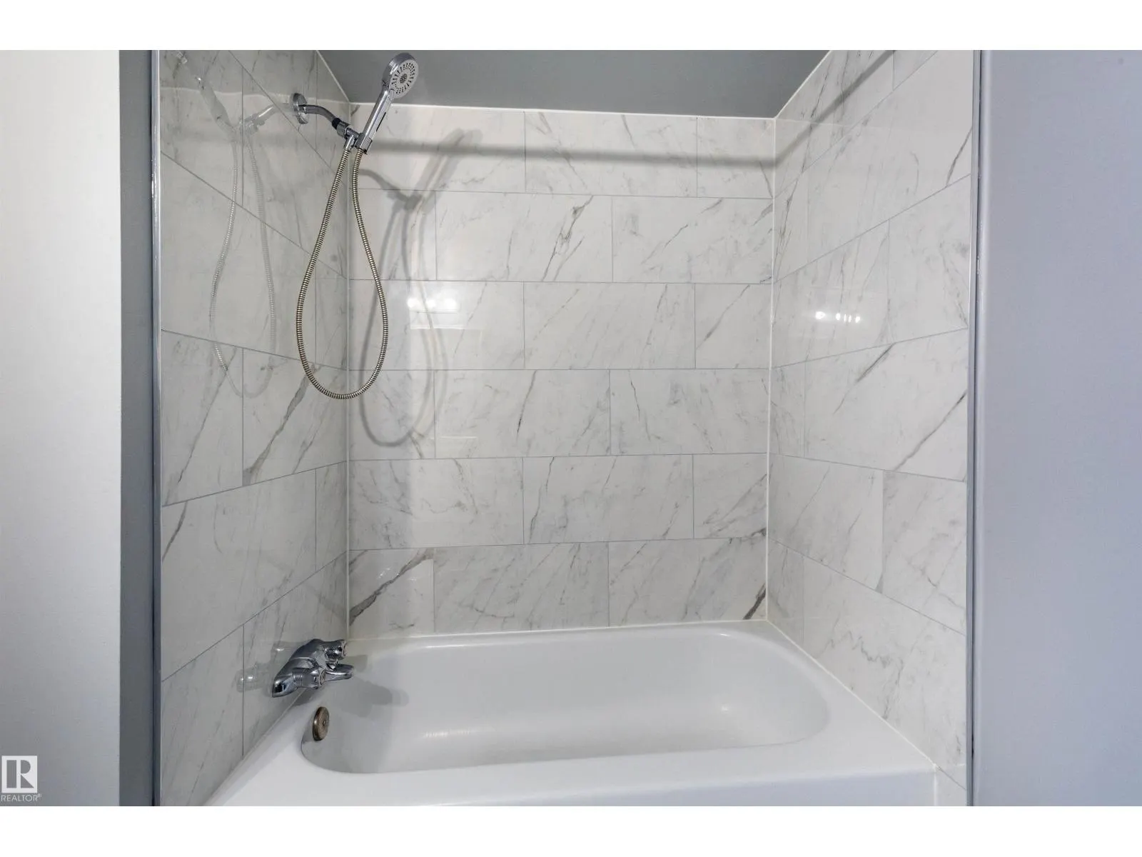 #202 10740 105 ST NW