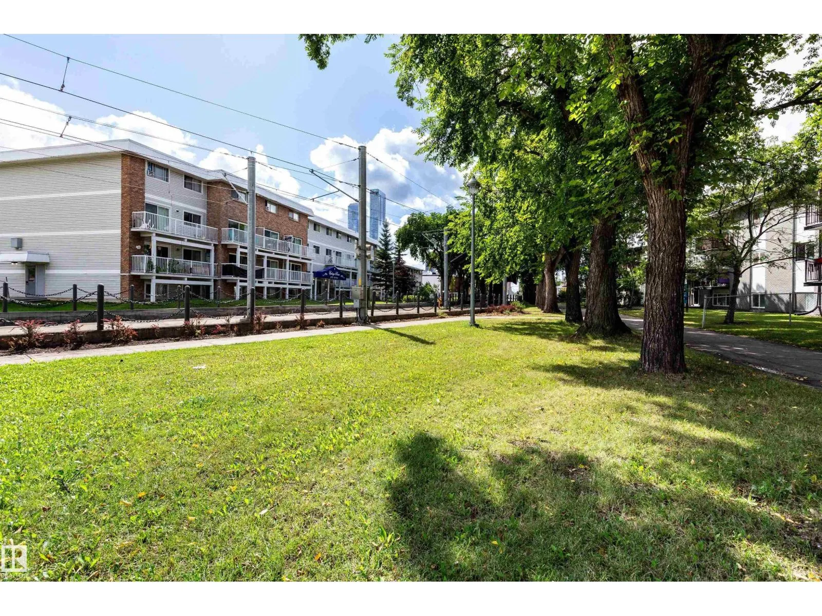 #202 10740 105 ST NW