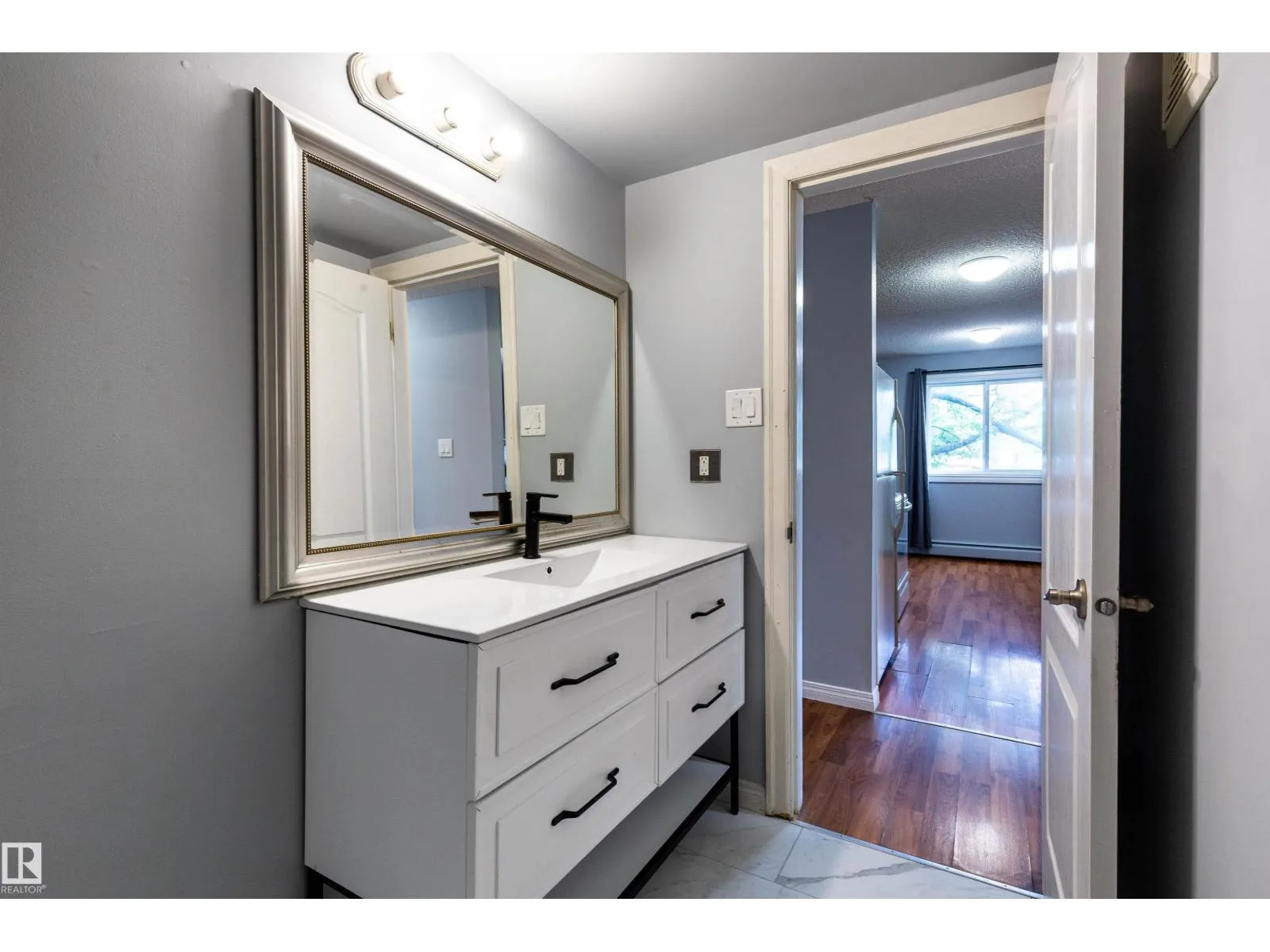 #202 10740 105 ST NW