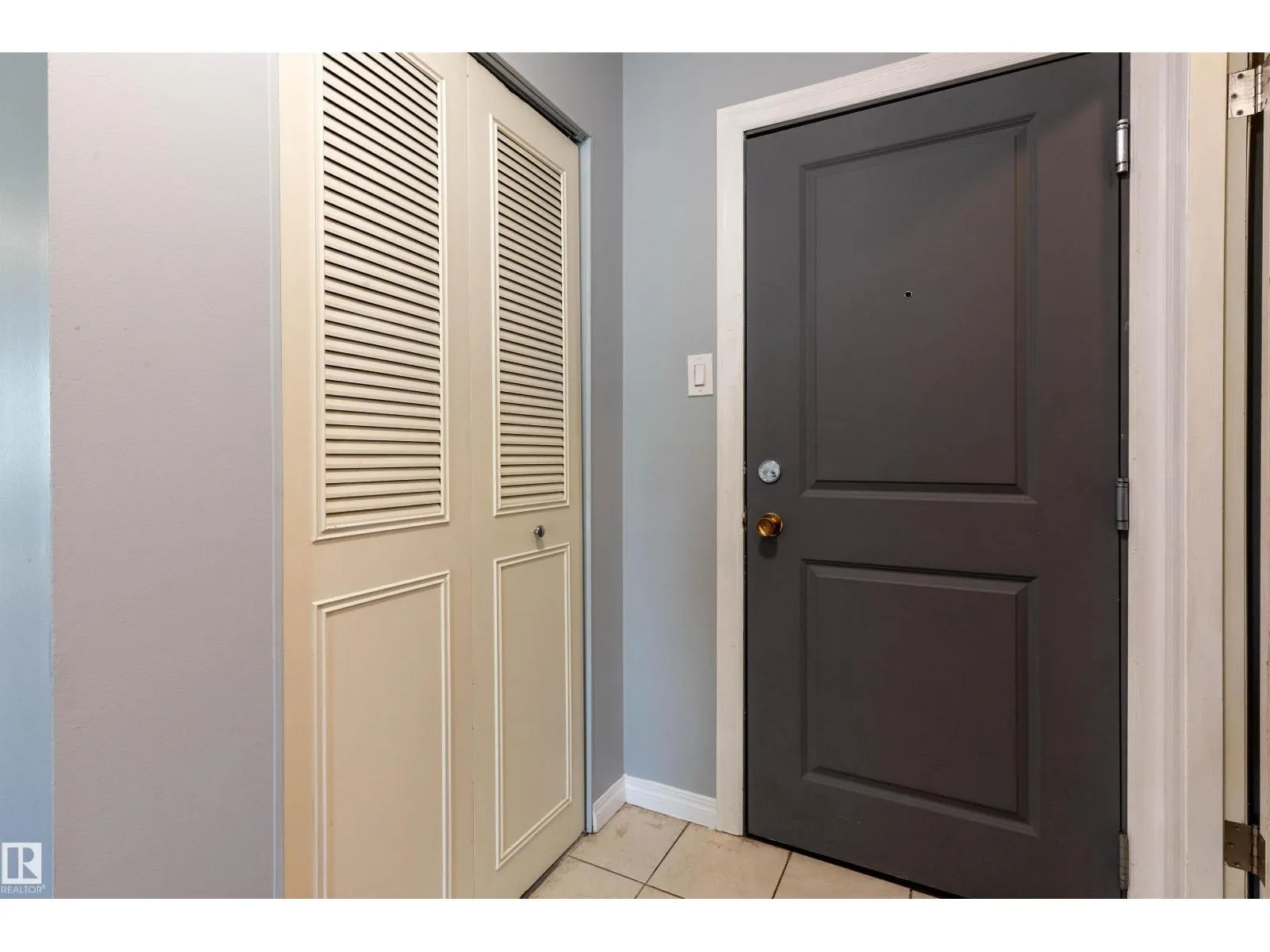 #202 10740 105 ST NW