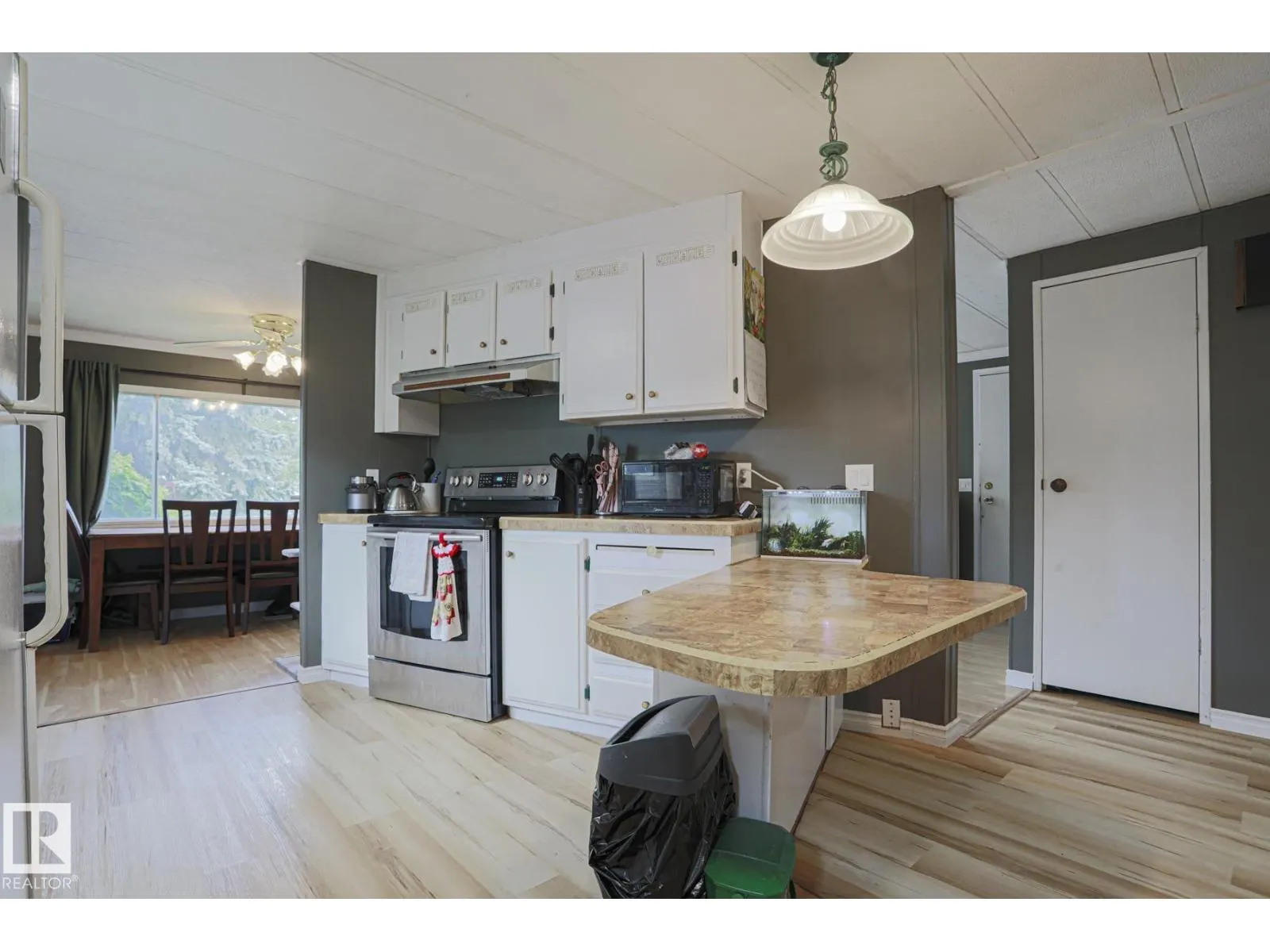 1943 West Royal WY NW NW