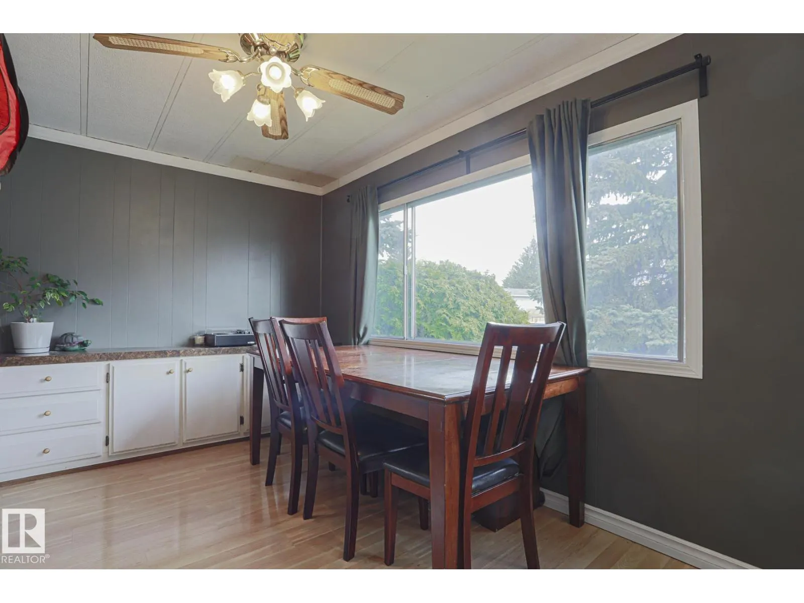 1943 West Royal WY NW NW