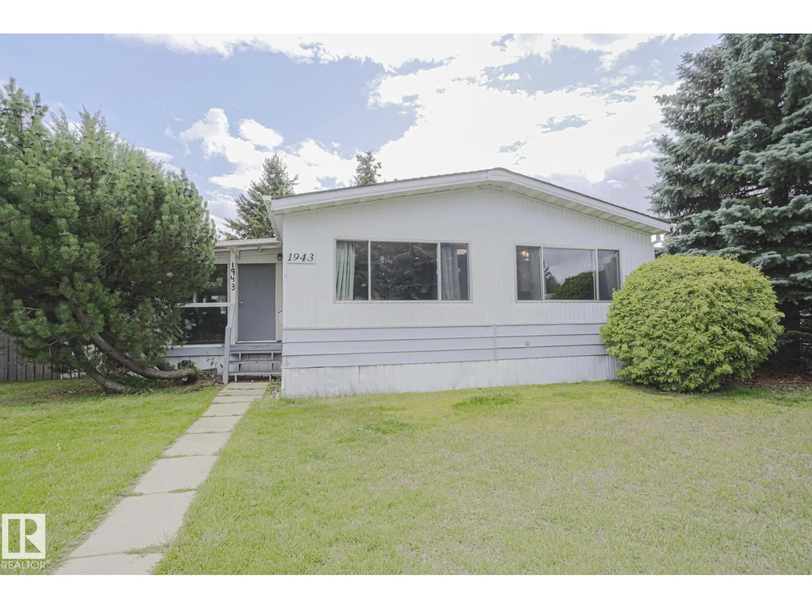 1943 West Royal WY NW NW