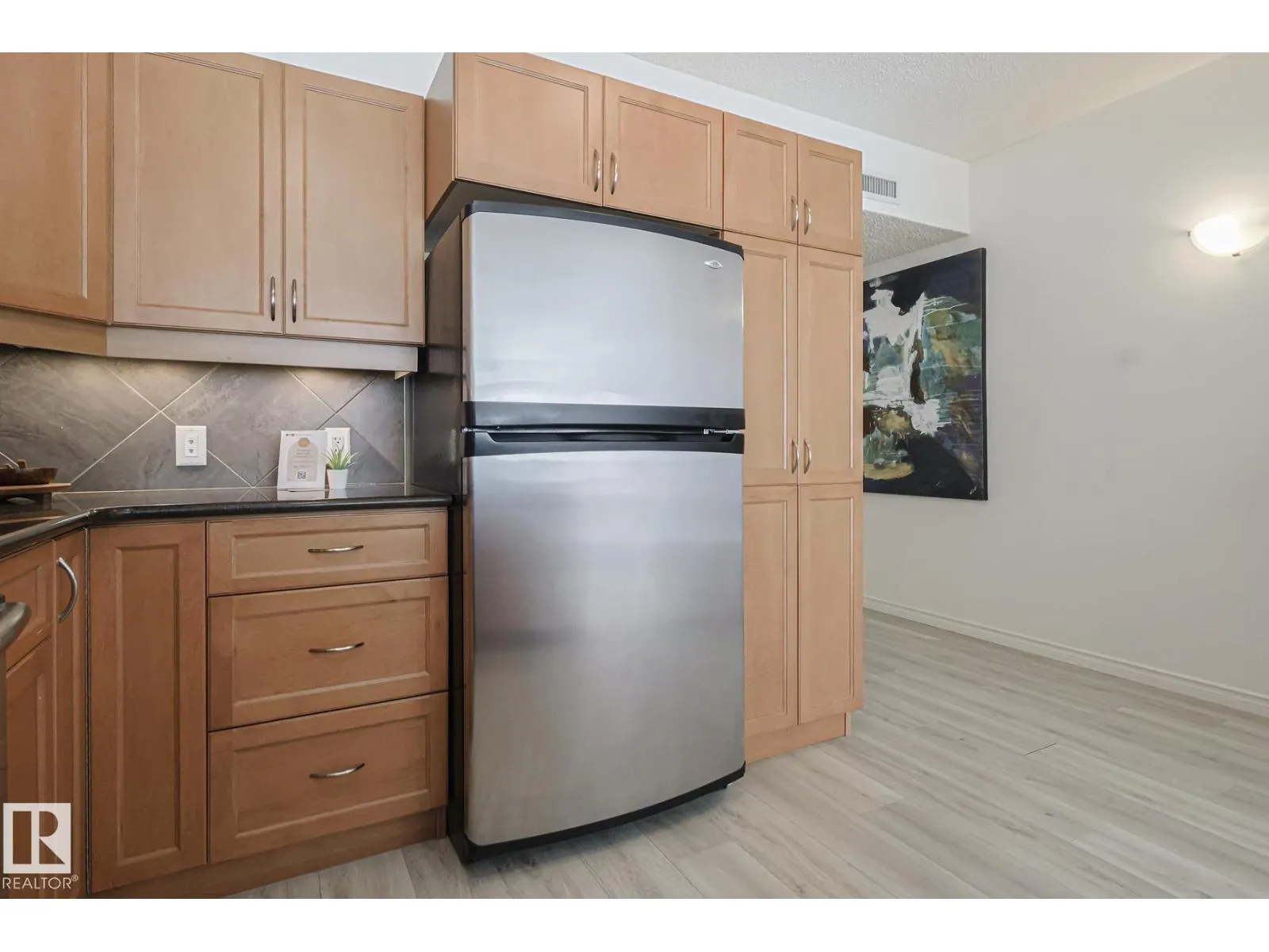 #208 10303 111 ST NW