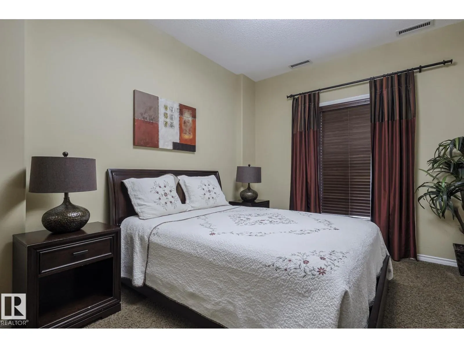 #208 10303 111 ST NW