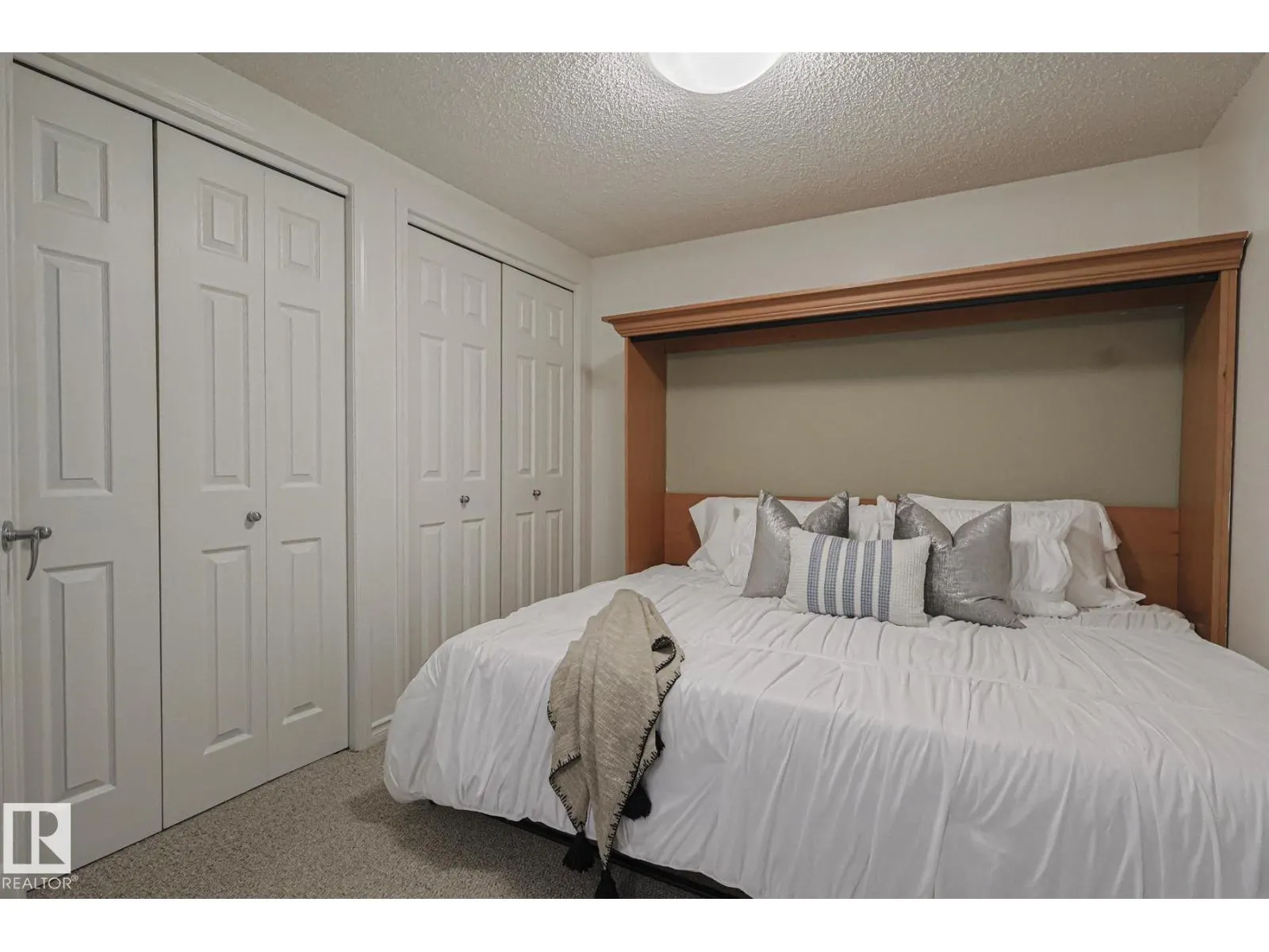 #208 10303 111 ST NW